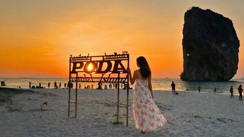 Hong Island Sunset + Plankton BBQ